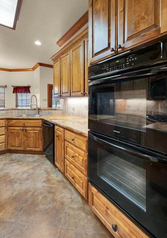 1609 Southern View Lorena TX 76655
