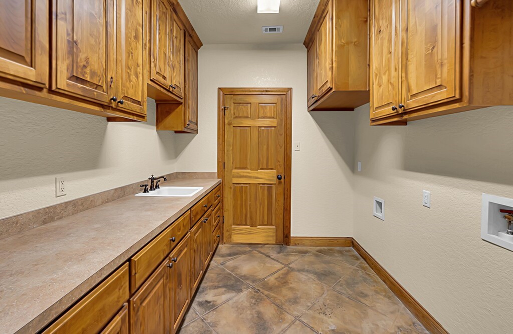 1609 Southern View Lorena TX 76655