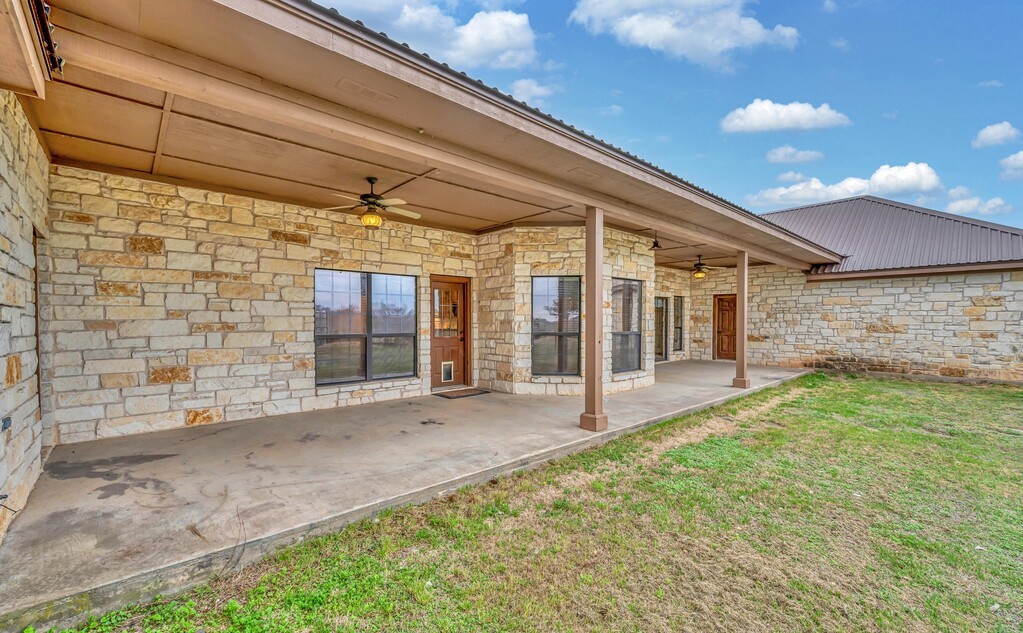 1609 Southern View Lorena TX 76655