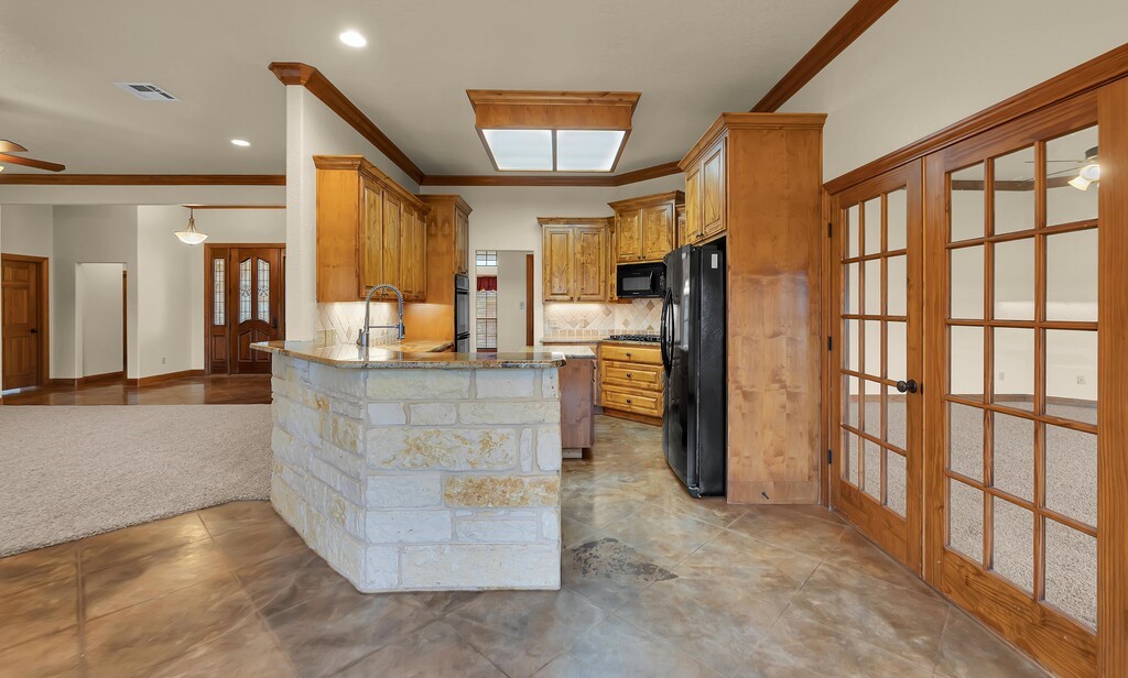 1609 Southern View Lorena TX 76655