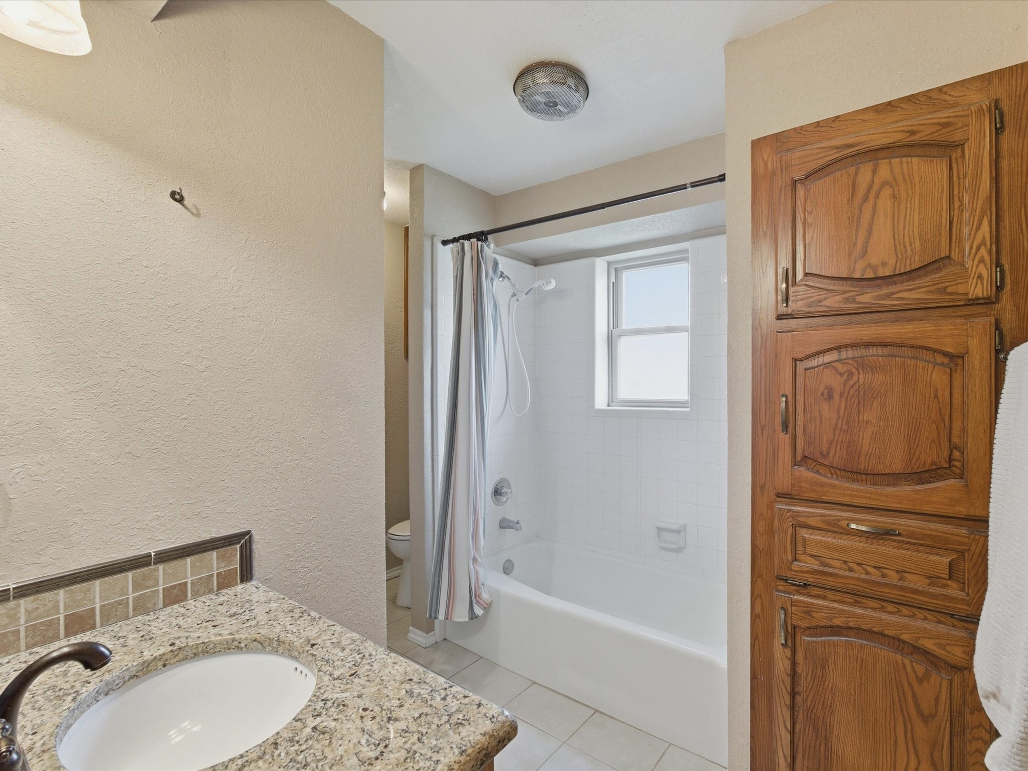 2801 Meadow Creek Bedford TX 76021