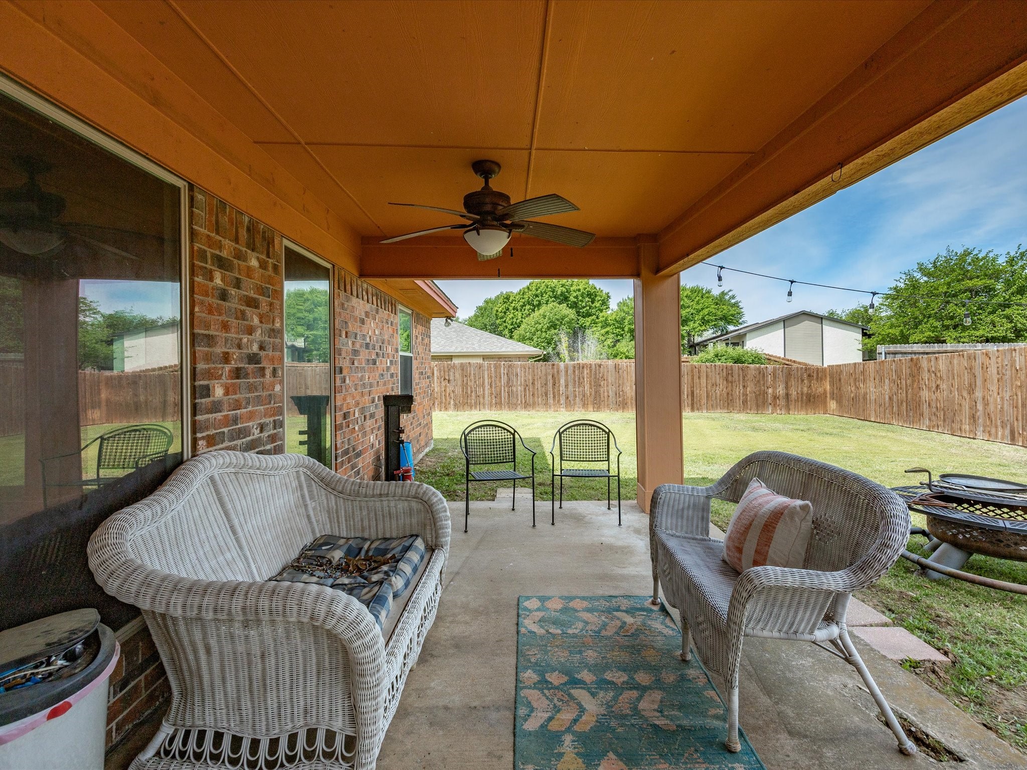 2801 Meadow Creek Bedford TX 76021