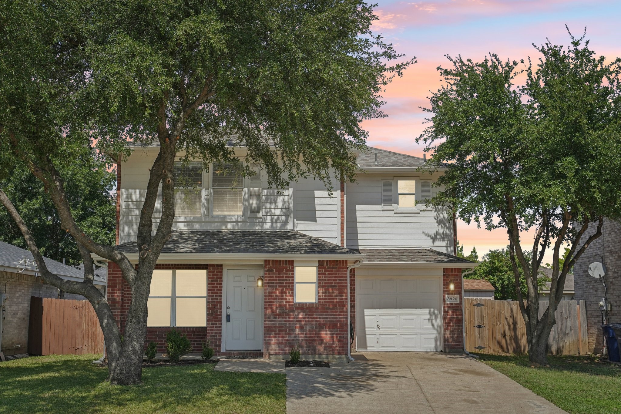 3920 Gray Oak Place Dallas TX 75212