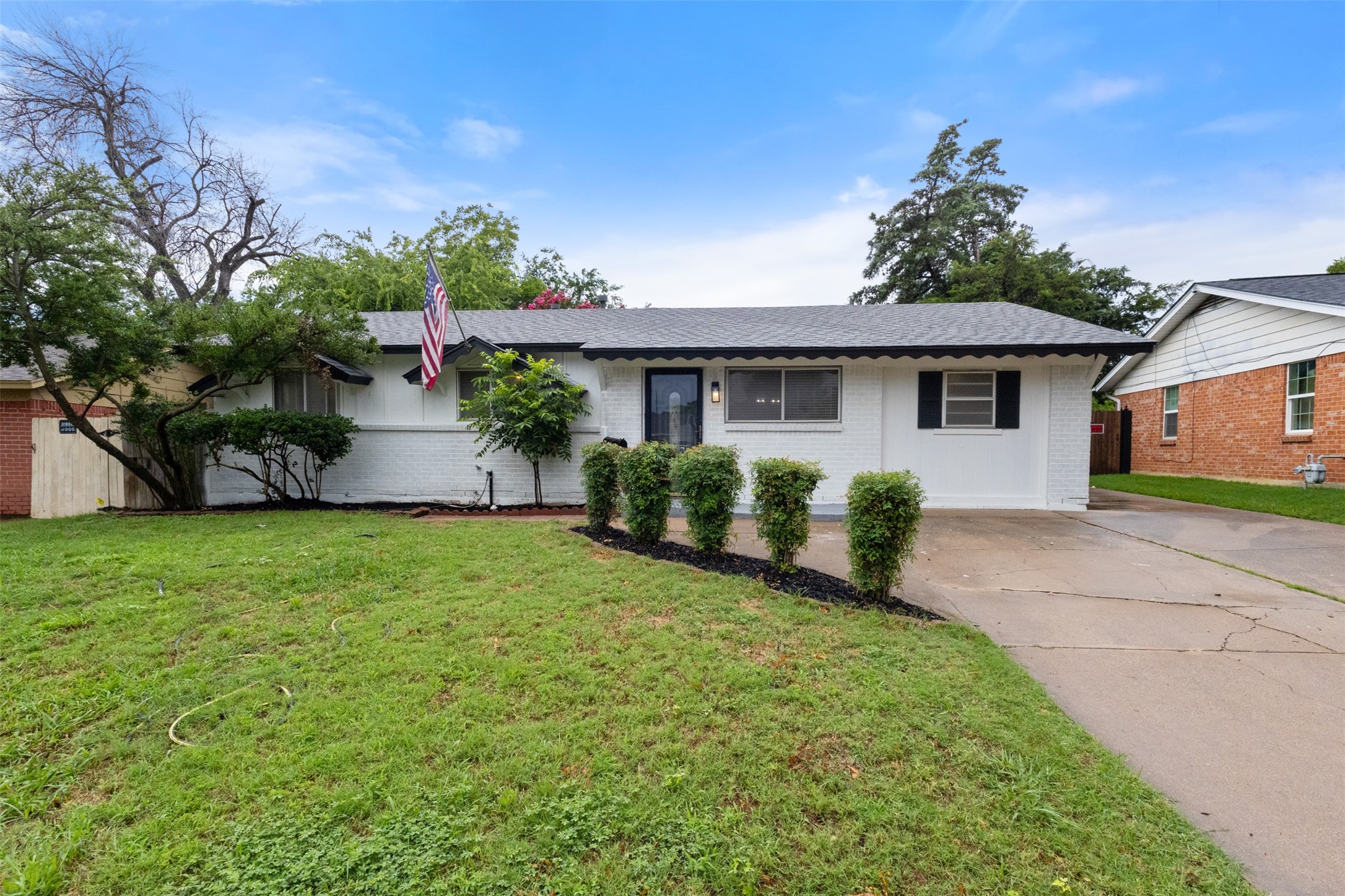 3241 Earle Drive Haltom City TX 76117