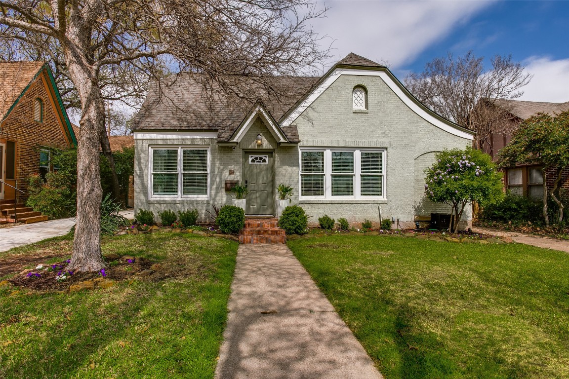 811 Thomasson Drive Dallas TX 75208
