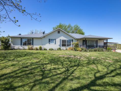 1006 County Road 2475 Alvord TX 76225