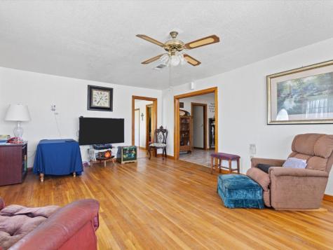 1006 County Road 2475 Alvord TX 76225
