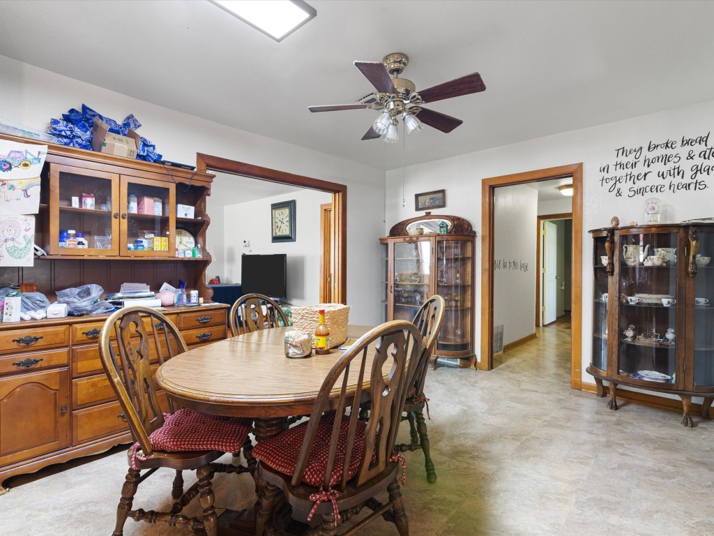 1006 County Road 2475 Alvord TX 76225