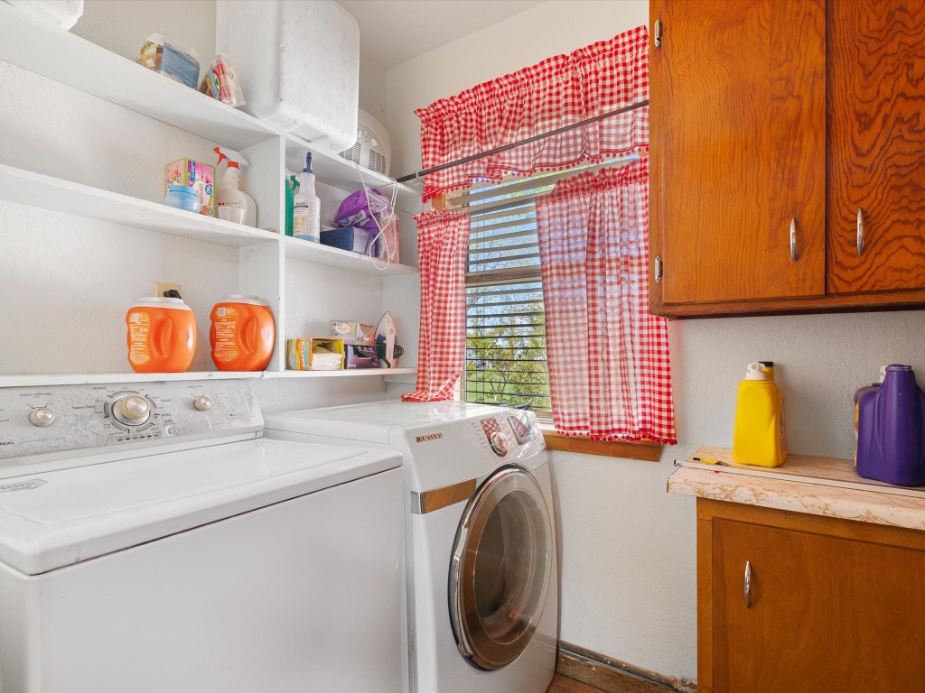 1006 County Road 2475 Alvord TX 76225