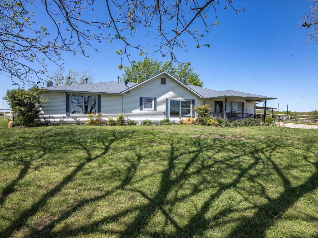1006 County Road 2475 Alvord TX 76225