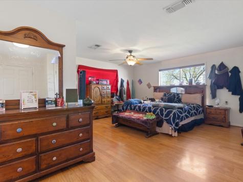 1006 County Road 2475 Alvord TX 76225