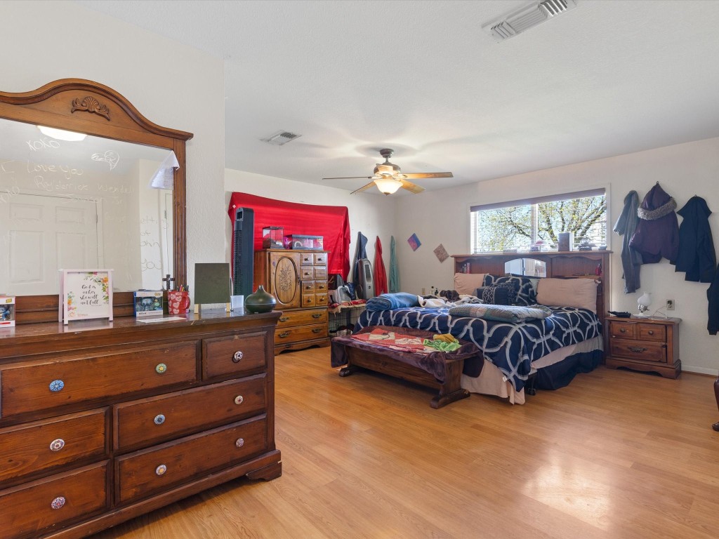 1006 County Road 2475 Alvord TX 76225