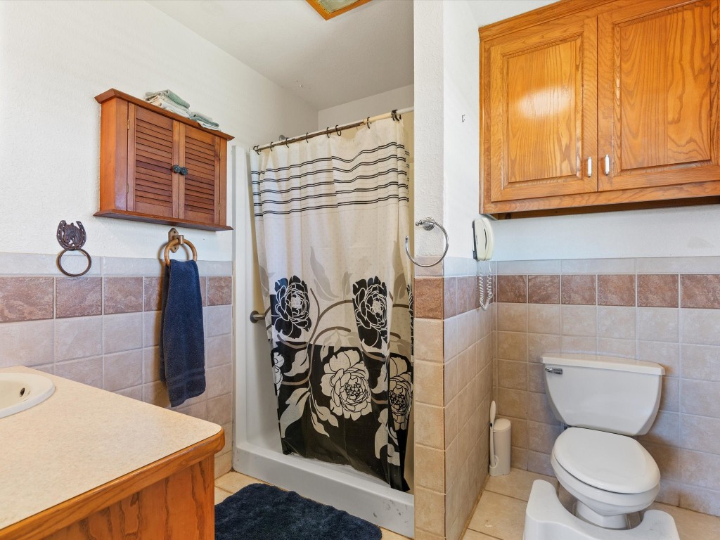 1006 County Road 2475 Alvord TX 76225