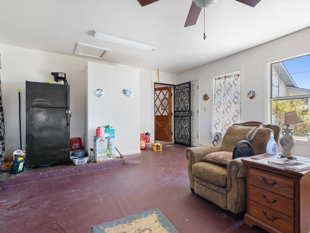 1006 County Road 2475 Alvord TX 76225