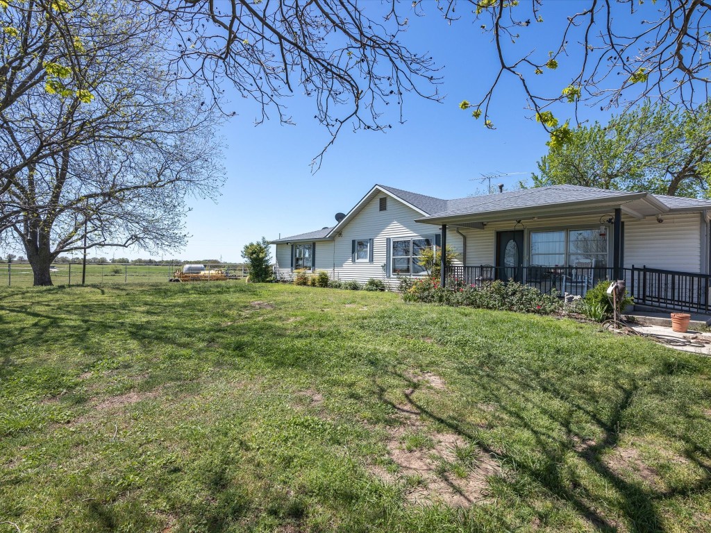 1006 County Road 2475 Alvord TX 76225