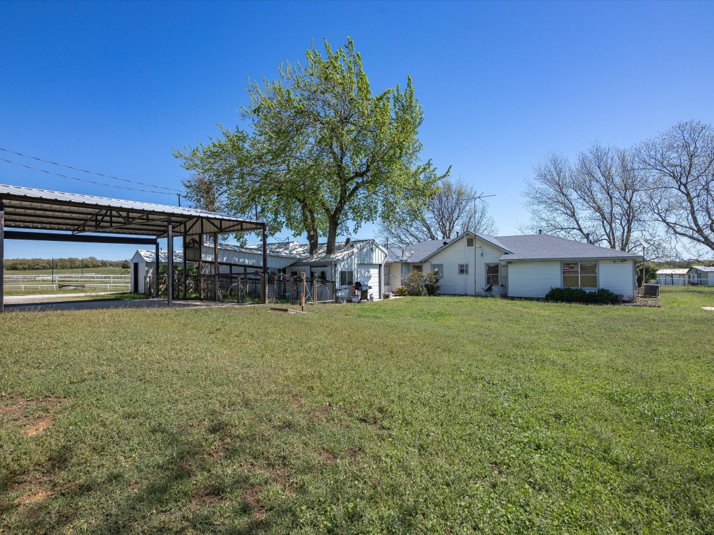 1006 County Road 2475 Alvord TX 76225