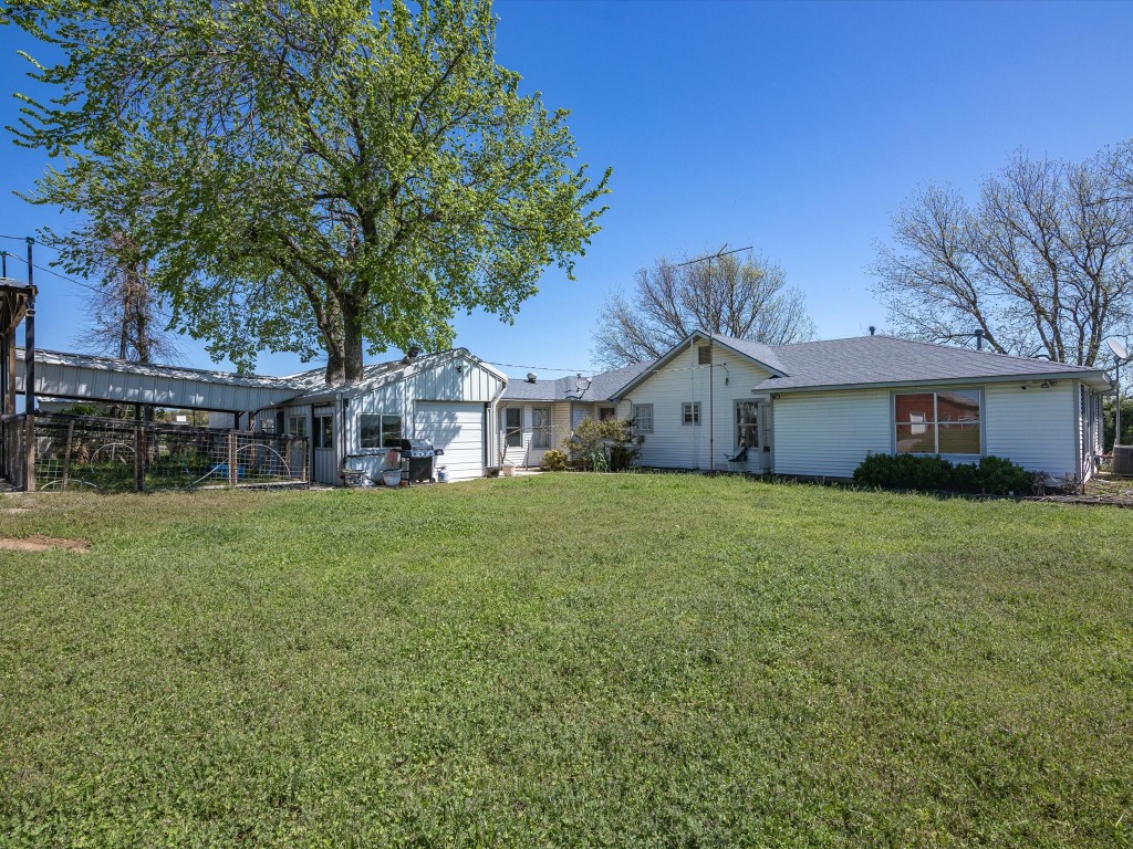 1006 County Road 2475 Alvord TX 76225