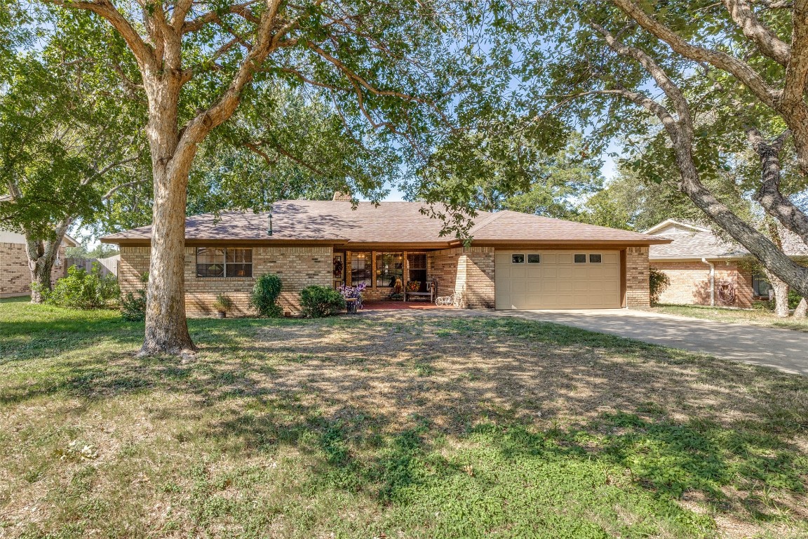 805 Mcanear Street Cleburne TX 76033
