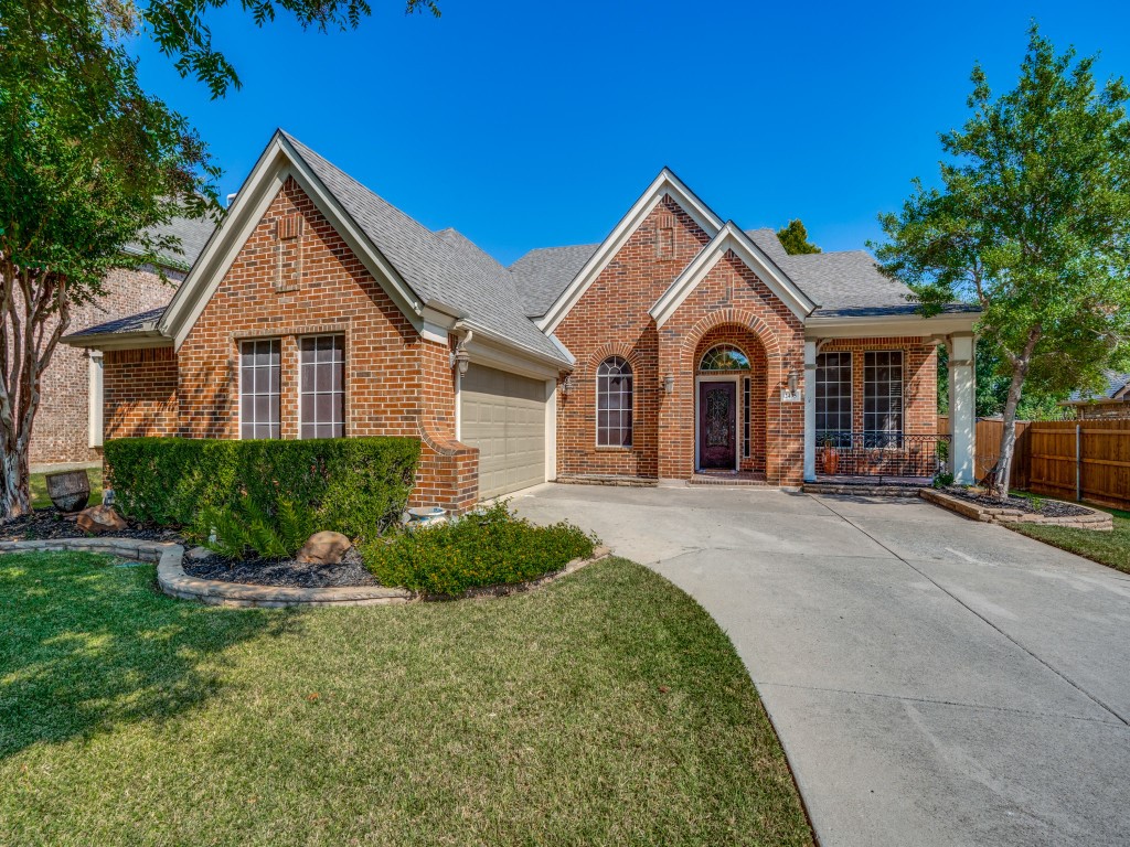 2475 Lakewood Drive Grand Prairie TX 75054