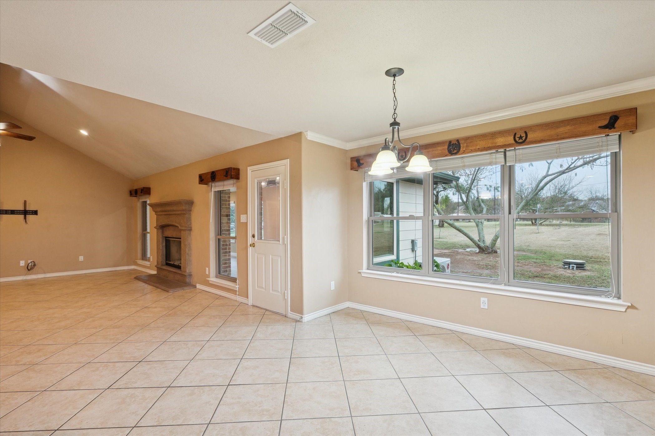 548 Highland Road Springtown TX 76082