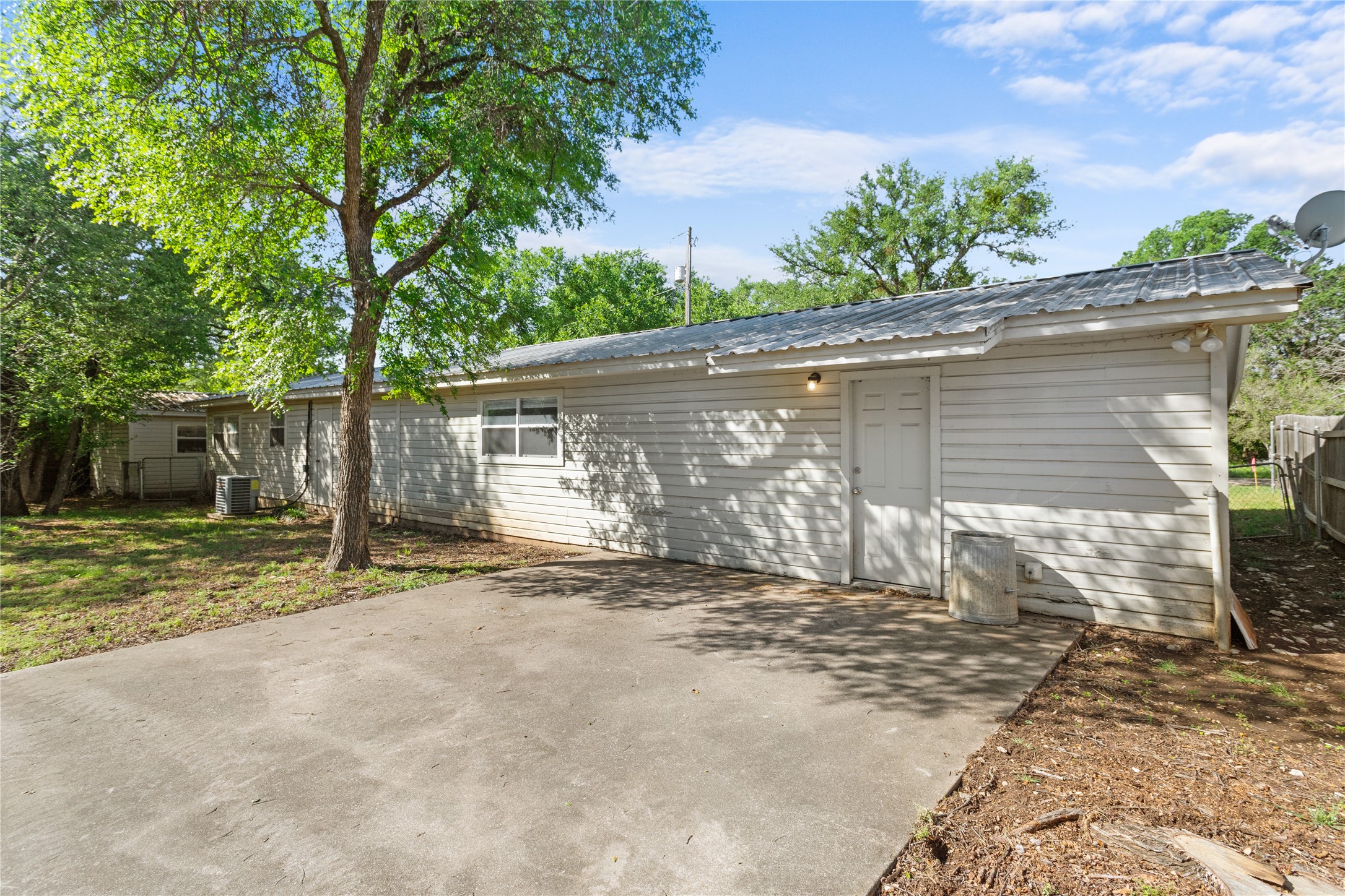116 Cr 1751 Clifton TX 76634