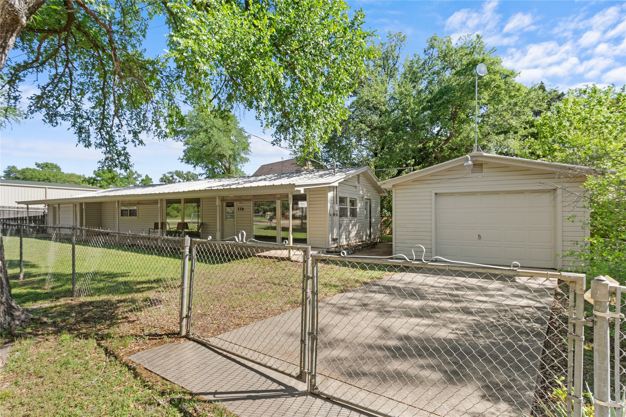 116 Cr 1751 Clifton TX 76634