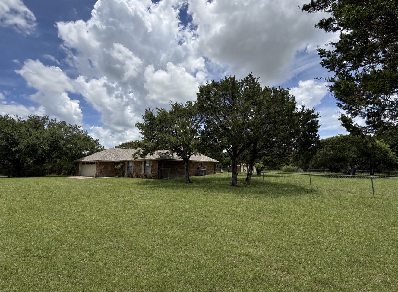 1192 Deer Trail Glen Rose TX 76043