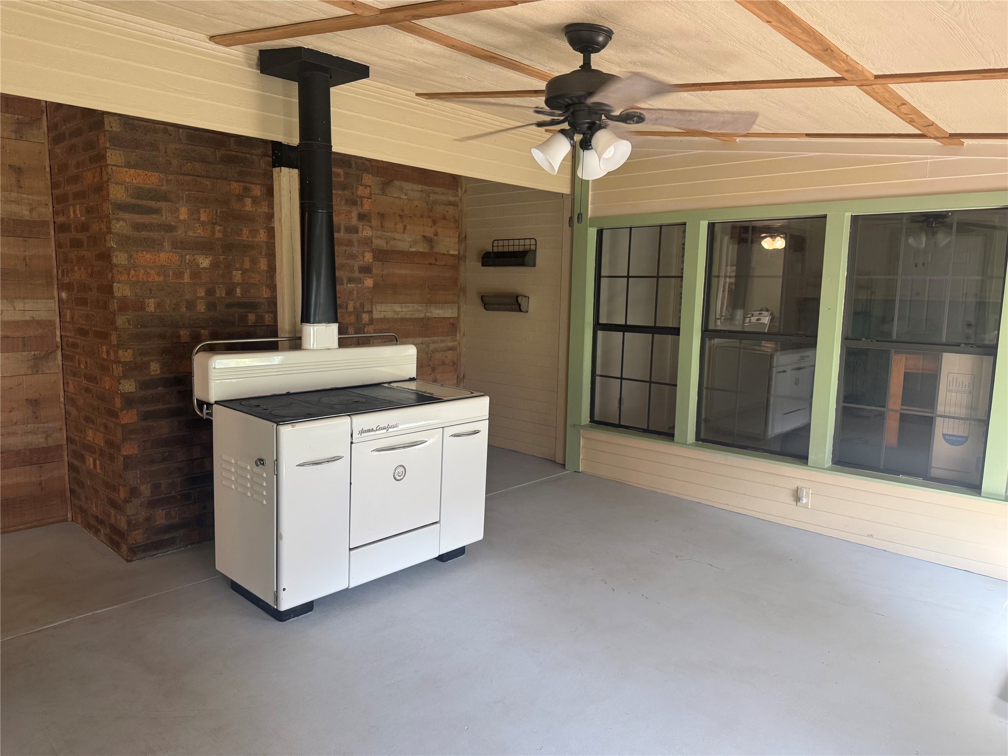 1192 Deer Trail Glen Rose TX 76043