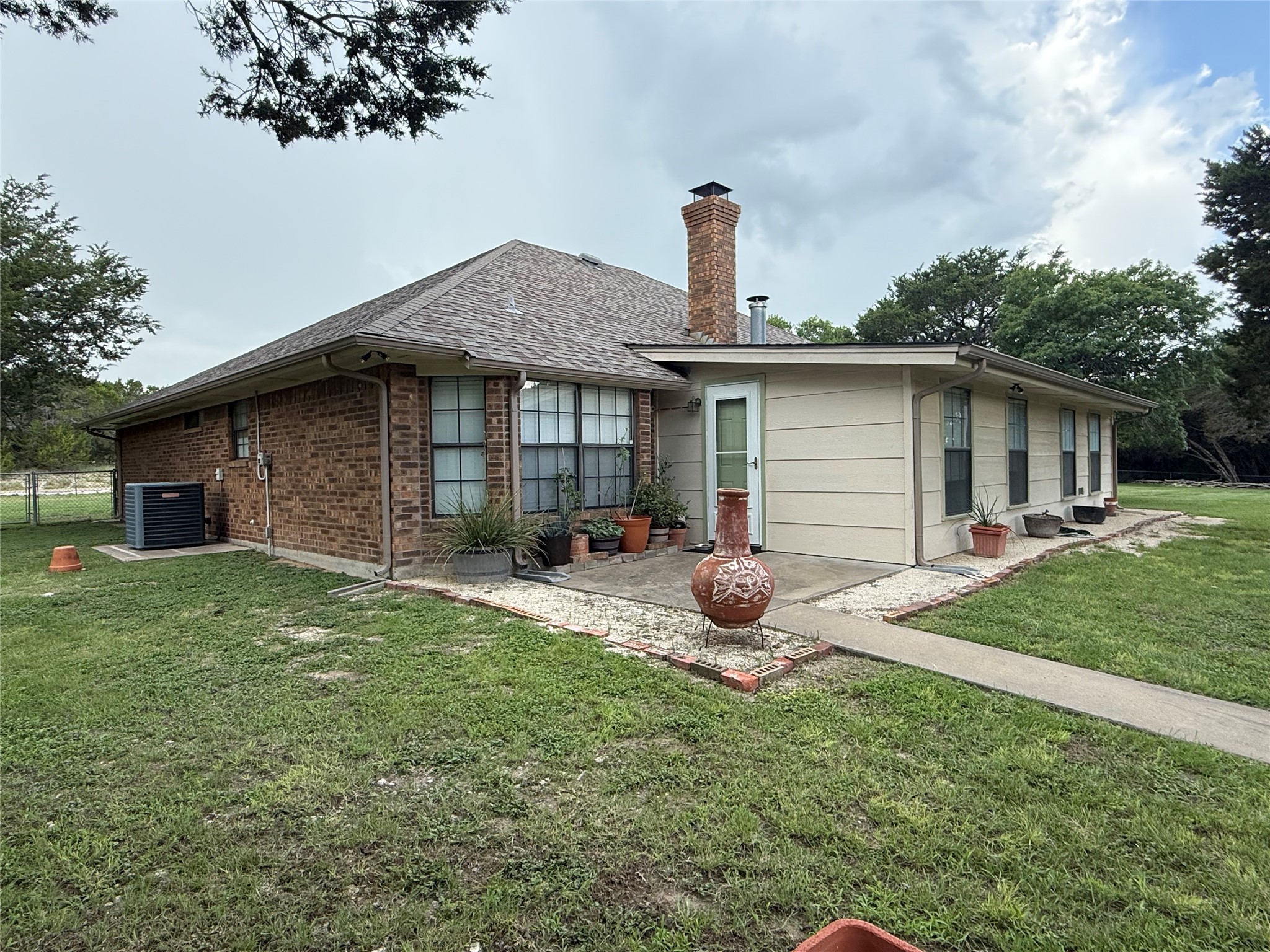 1192 Deer Trail Glen Rose TX 76043
