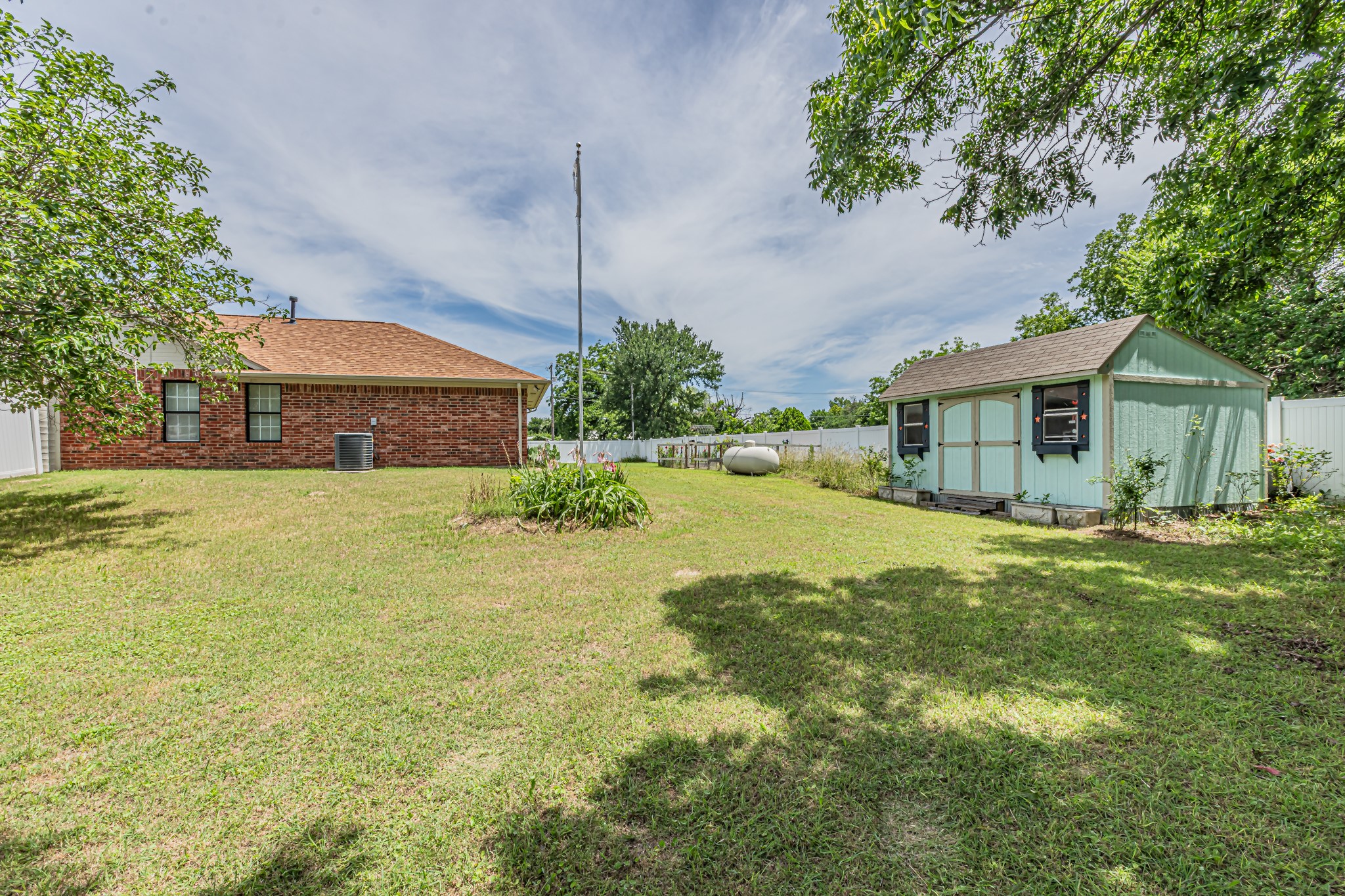 204 S Spring Branch Trail Springtown TX 76082