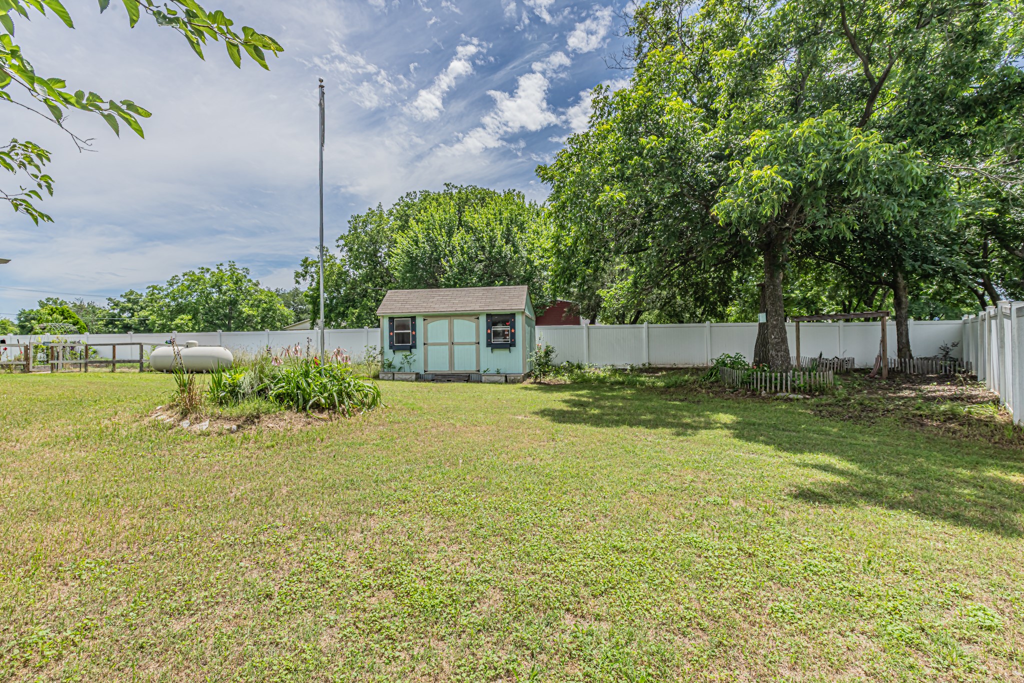 204 S Spring Branch Trail Springtown TX 76082