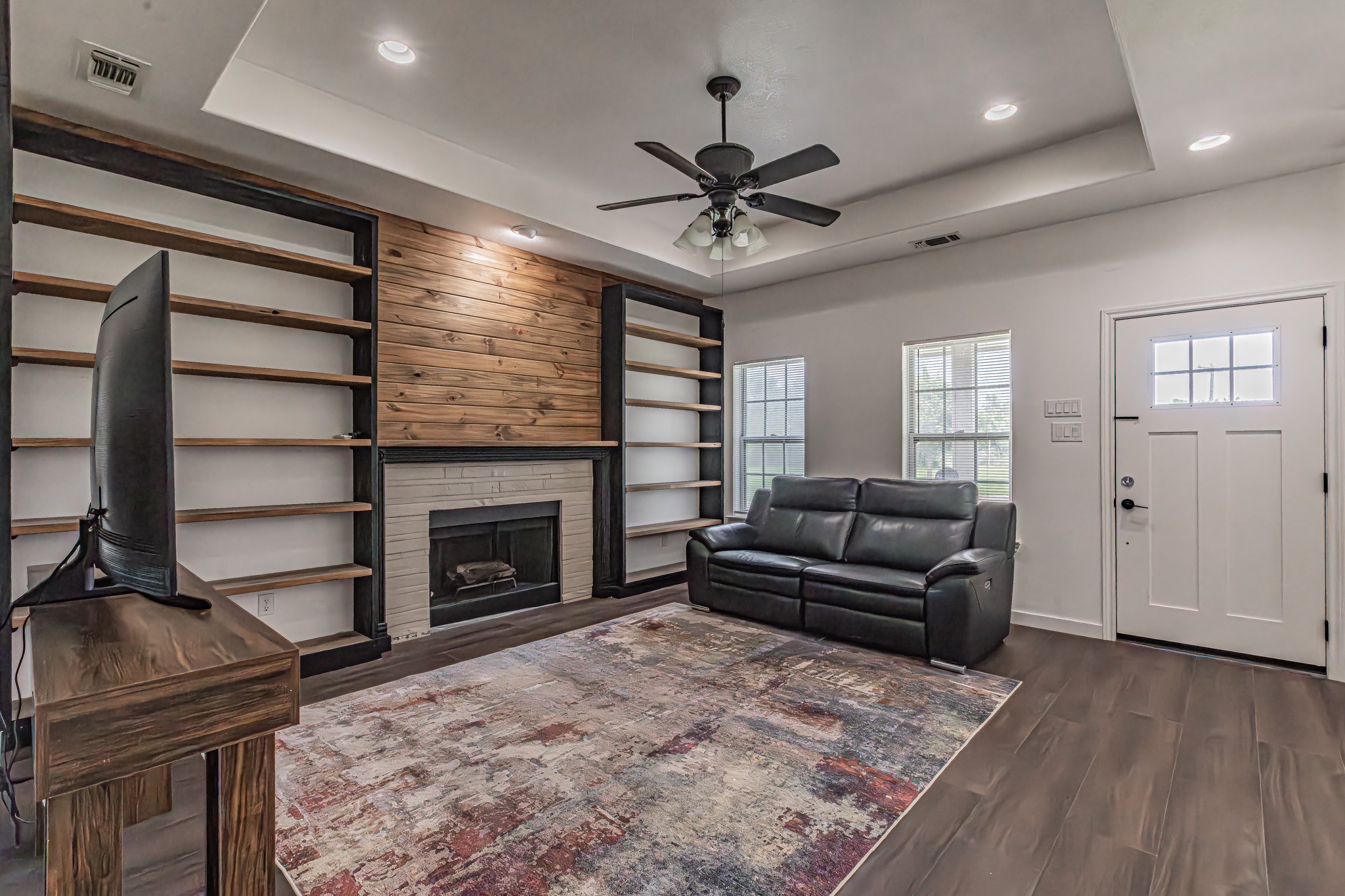 204 S Spring Branch Trail Springtown TX 76082