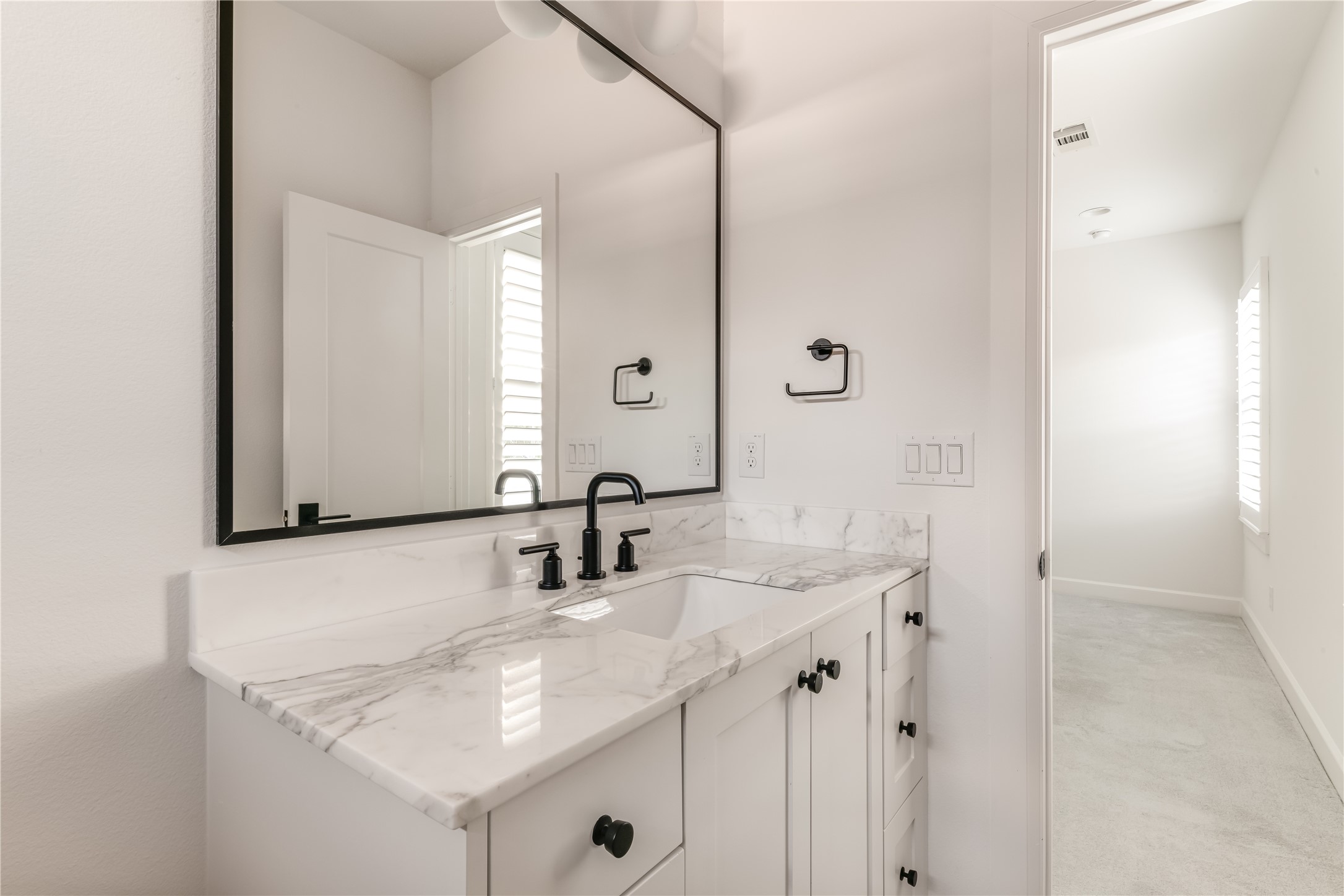 5907 Penrose Avenue Dallas TX 75206