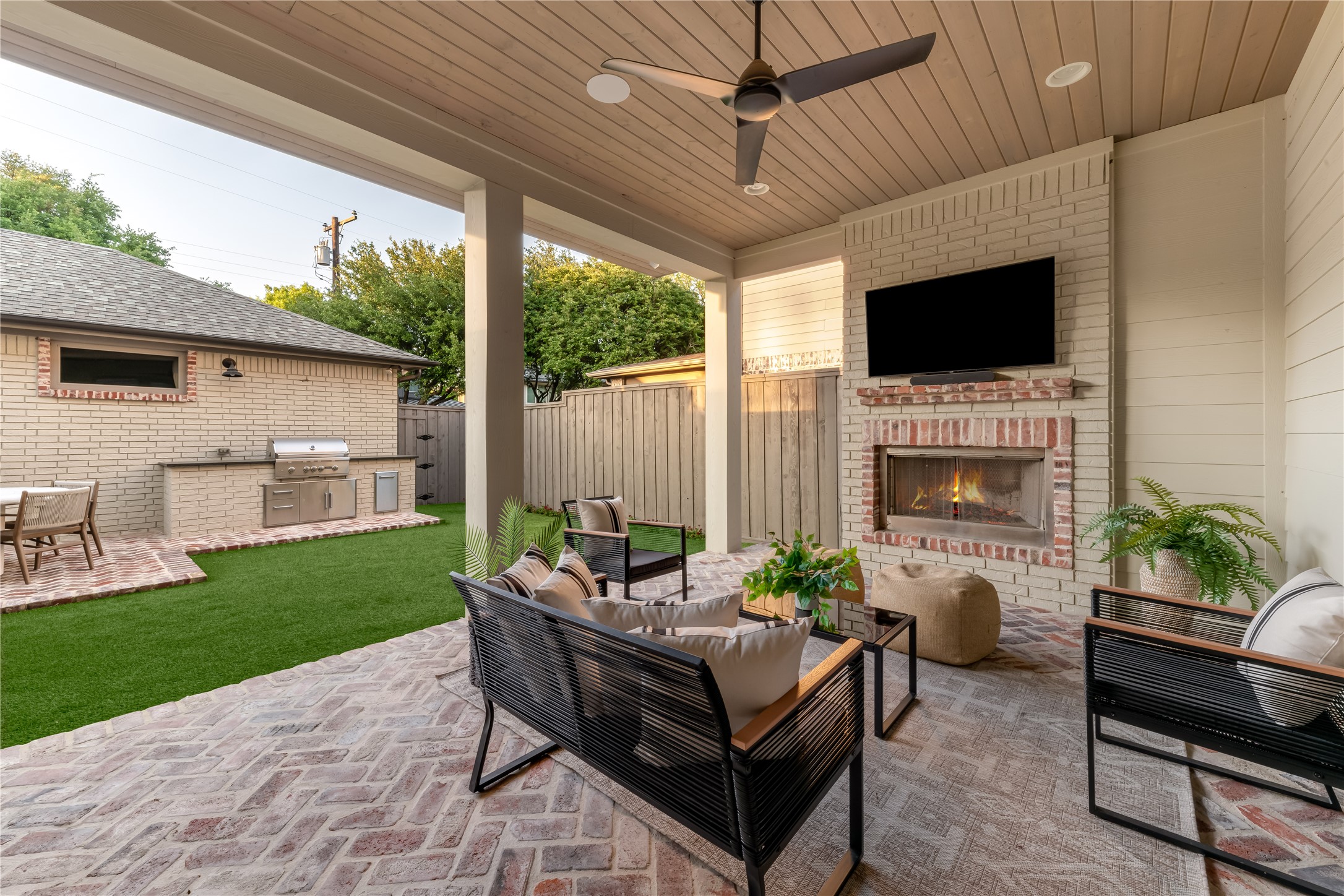 5907 Penrose Avenue Dallas TX 75206