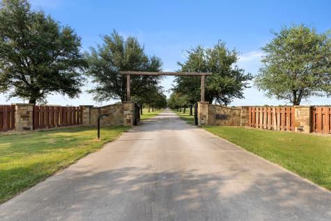 789 Stiles Road Whitesboro TX 76273