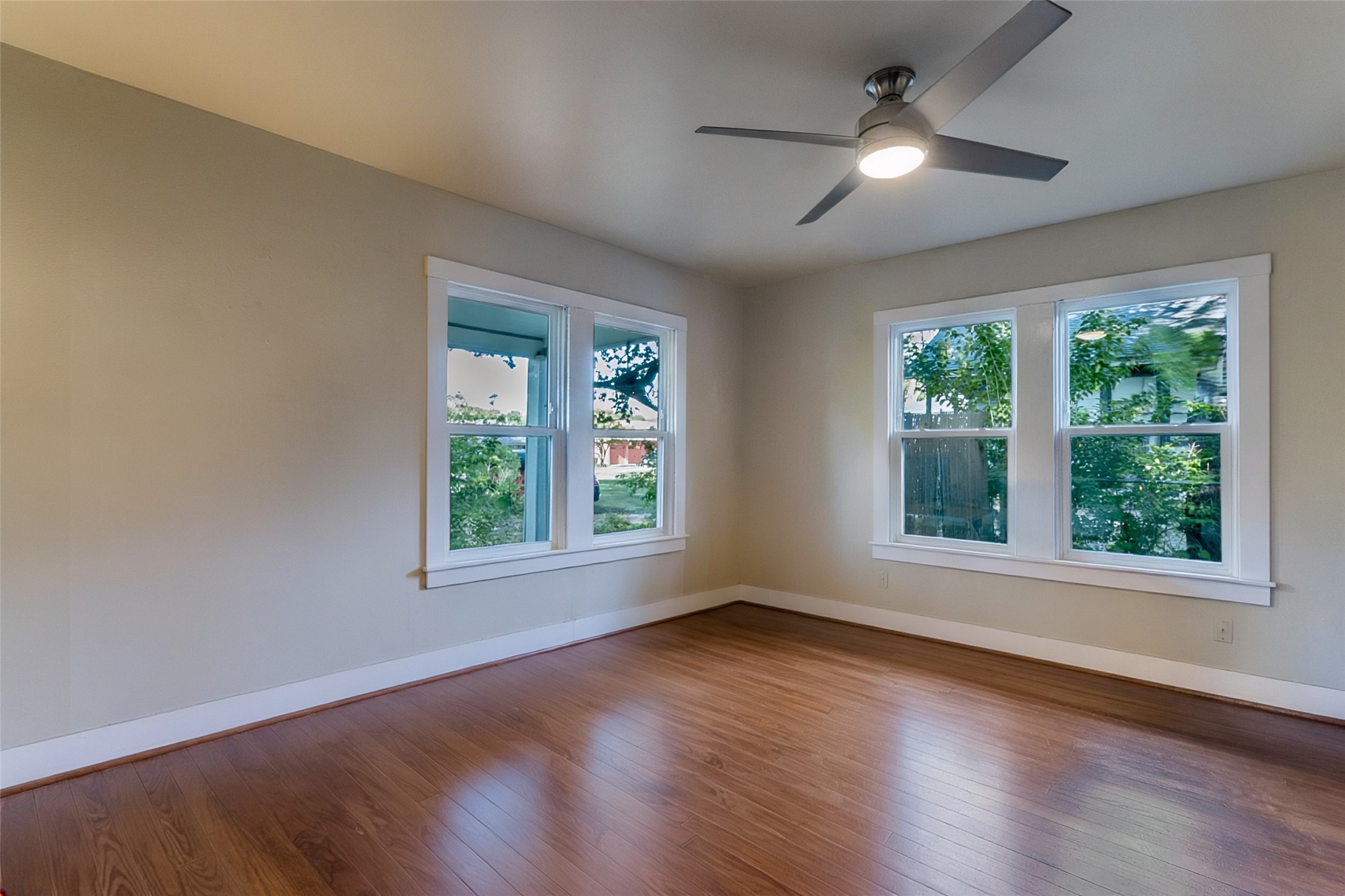 1848 Oates Drive Dallas TX 75228