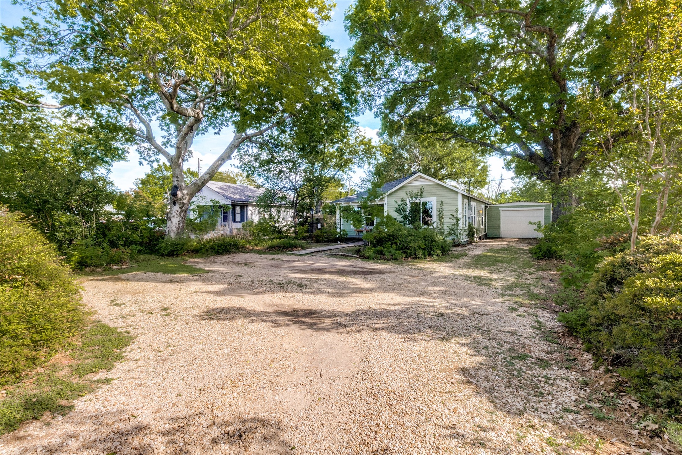 1848 Oates Drive Dallas TX 75228