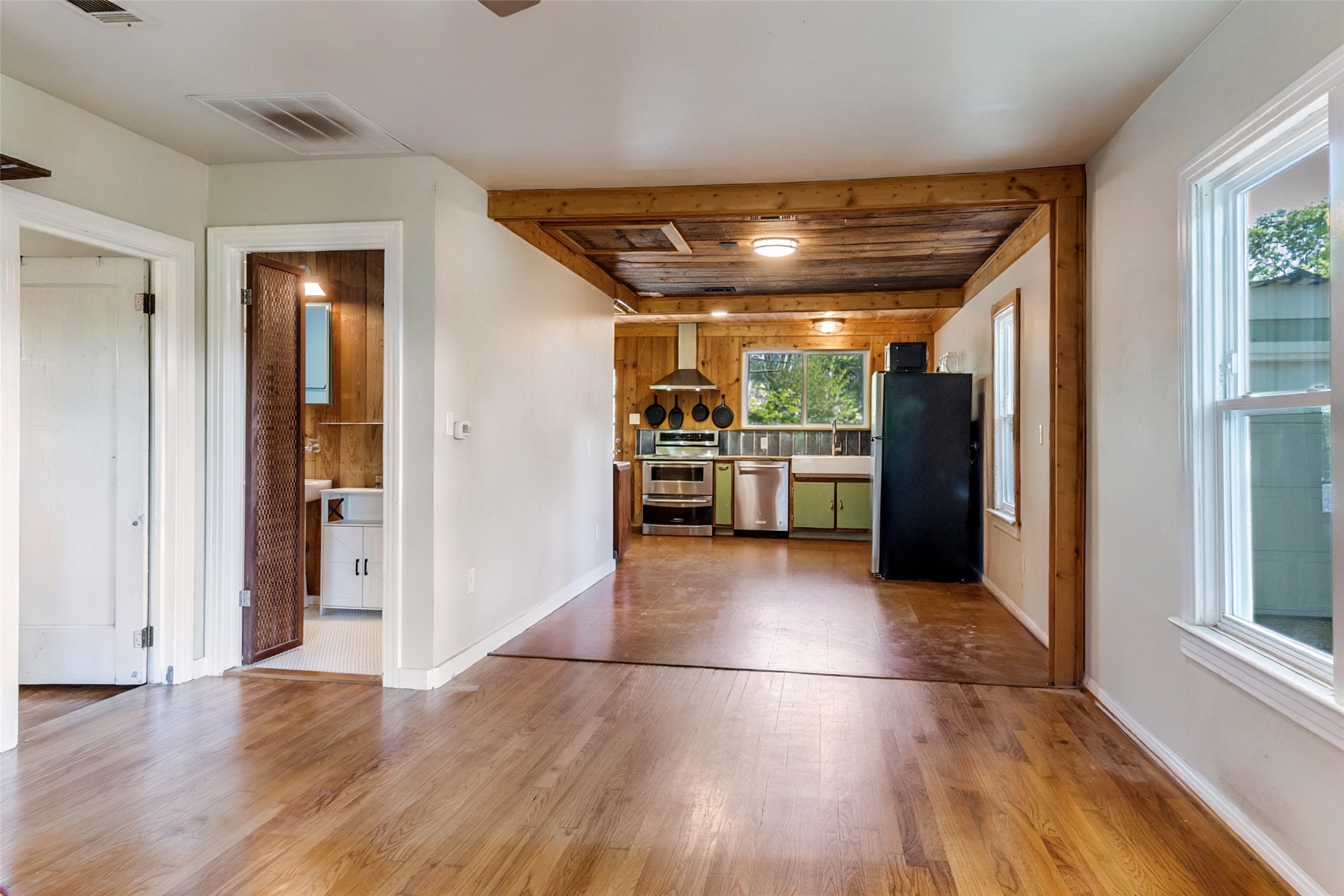 1848 Oates Drive Dallas TX 75228