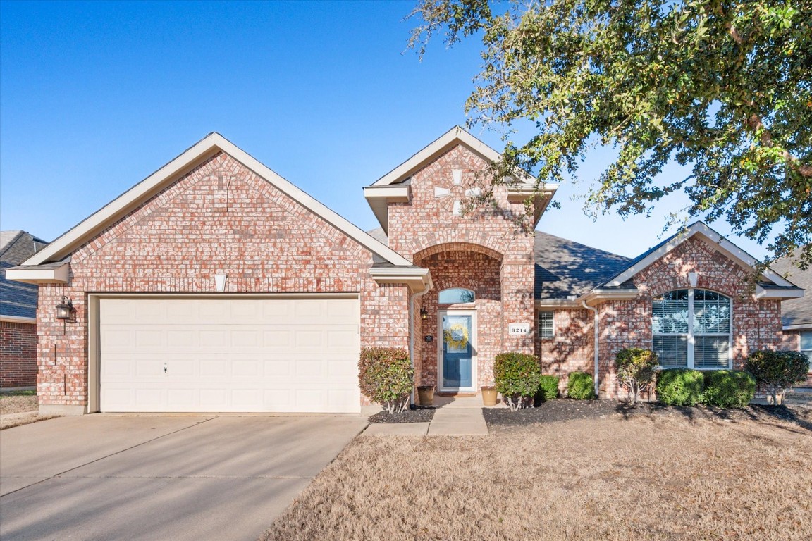 9214 Wild River Drive Arlington TX 76002
