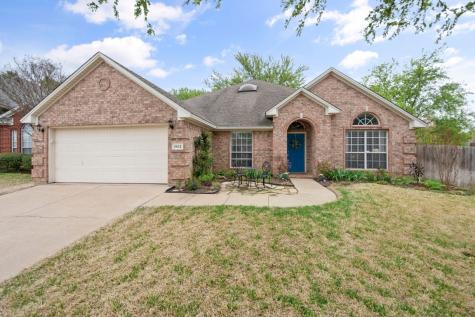 1902 Alpaca Court Arlington TX 76001
