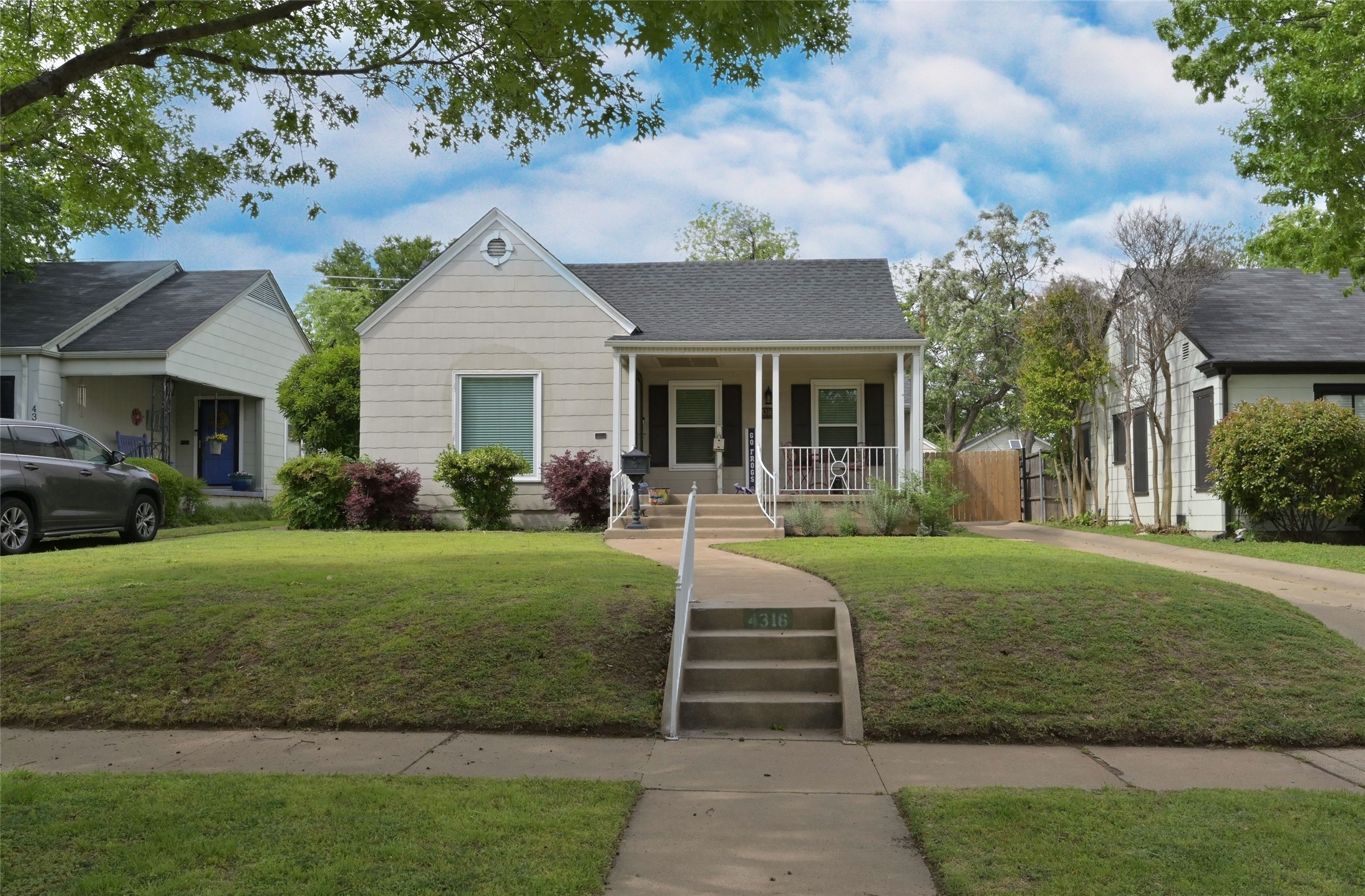 4316 Calmont Avenue Fort Worth TX 76107