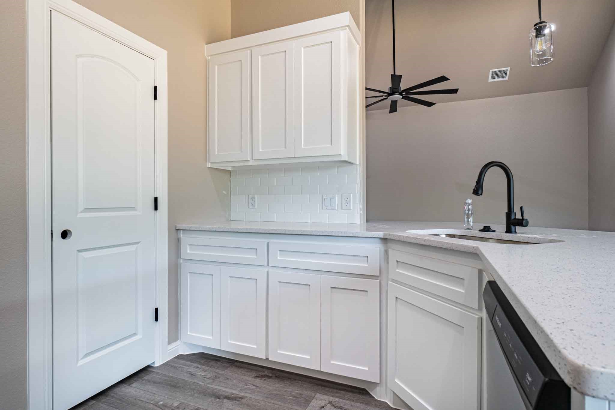 916 Mojave Trail Granbury TX 76048