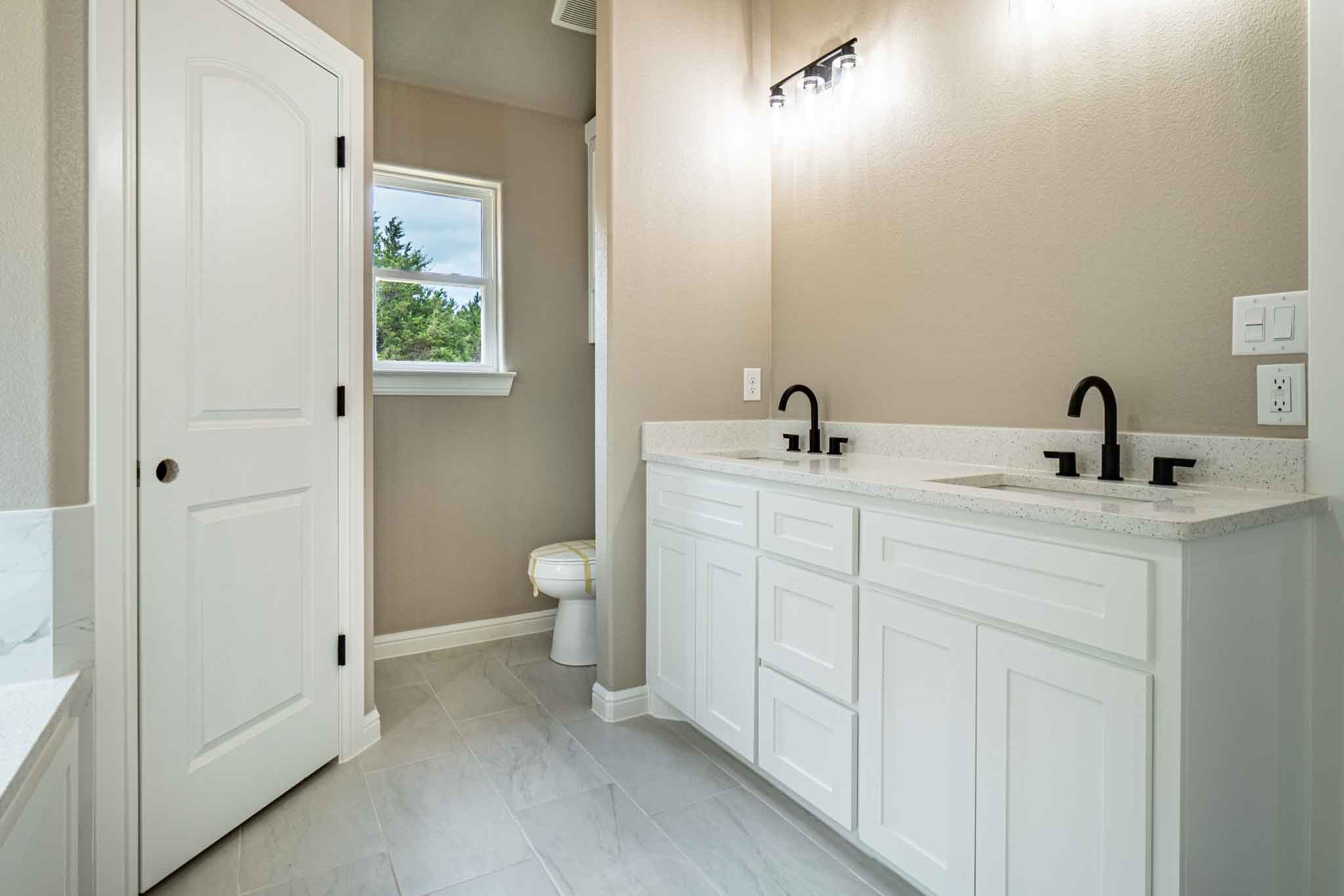 916 Mojave Trail Granbury TX 76048