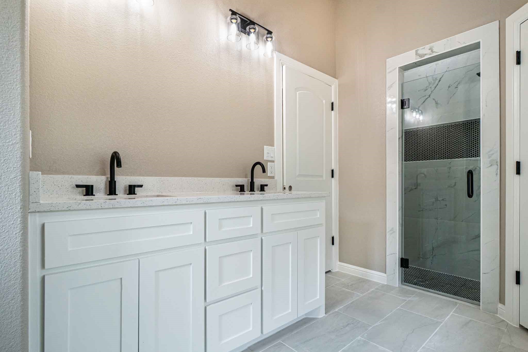 916 Mojave Trail Granbury TX 76048
