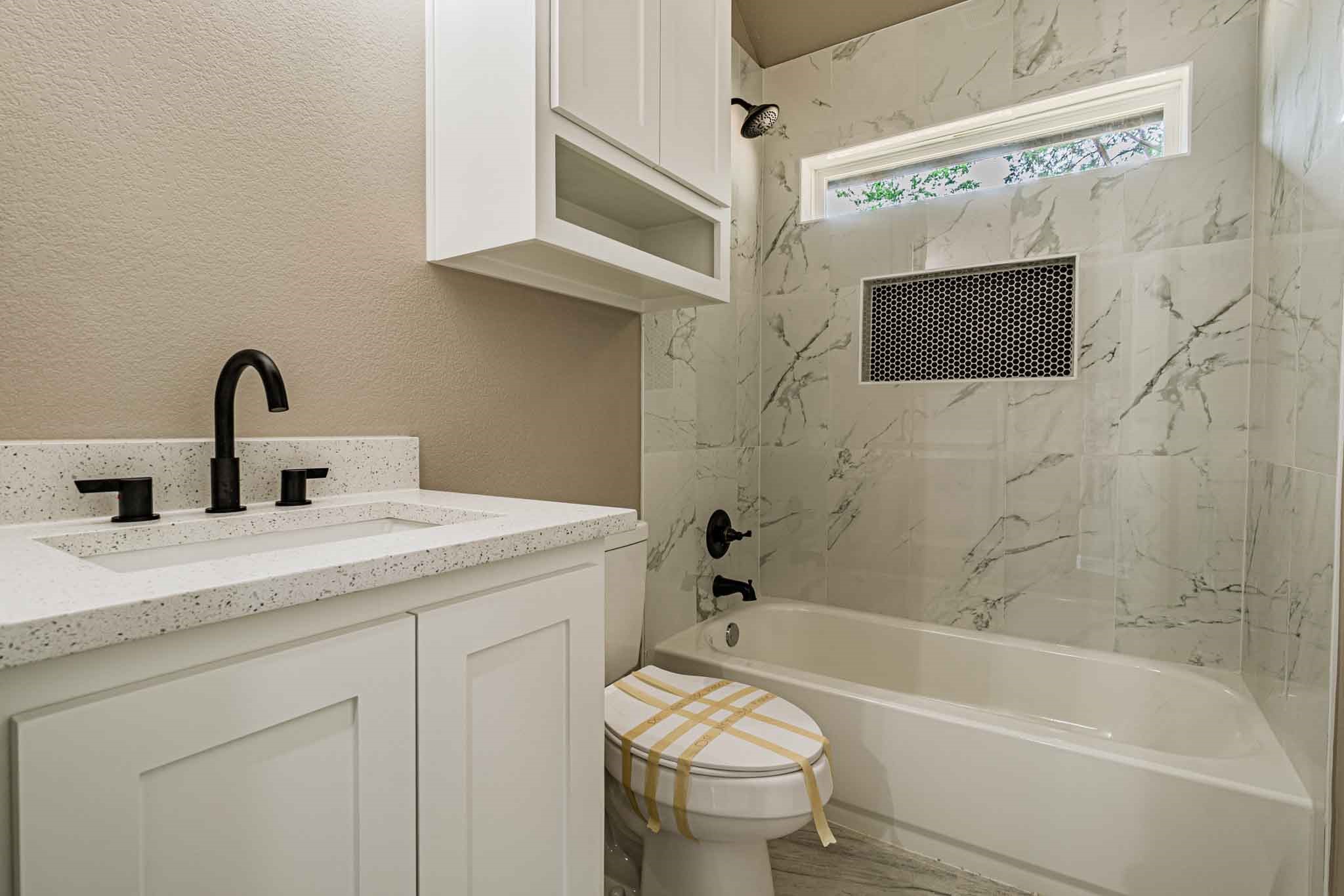 916 Mojave Trail Granbury TX 76048