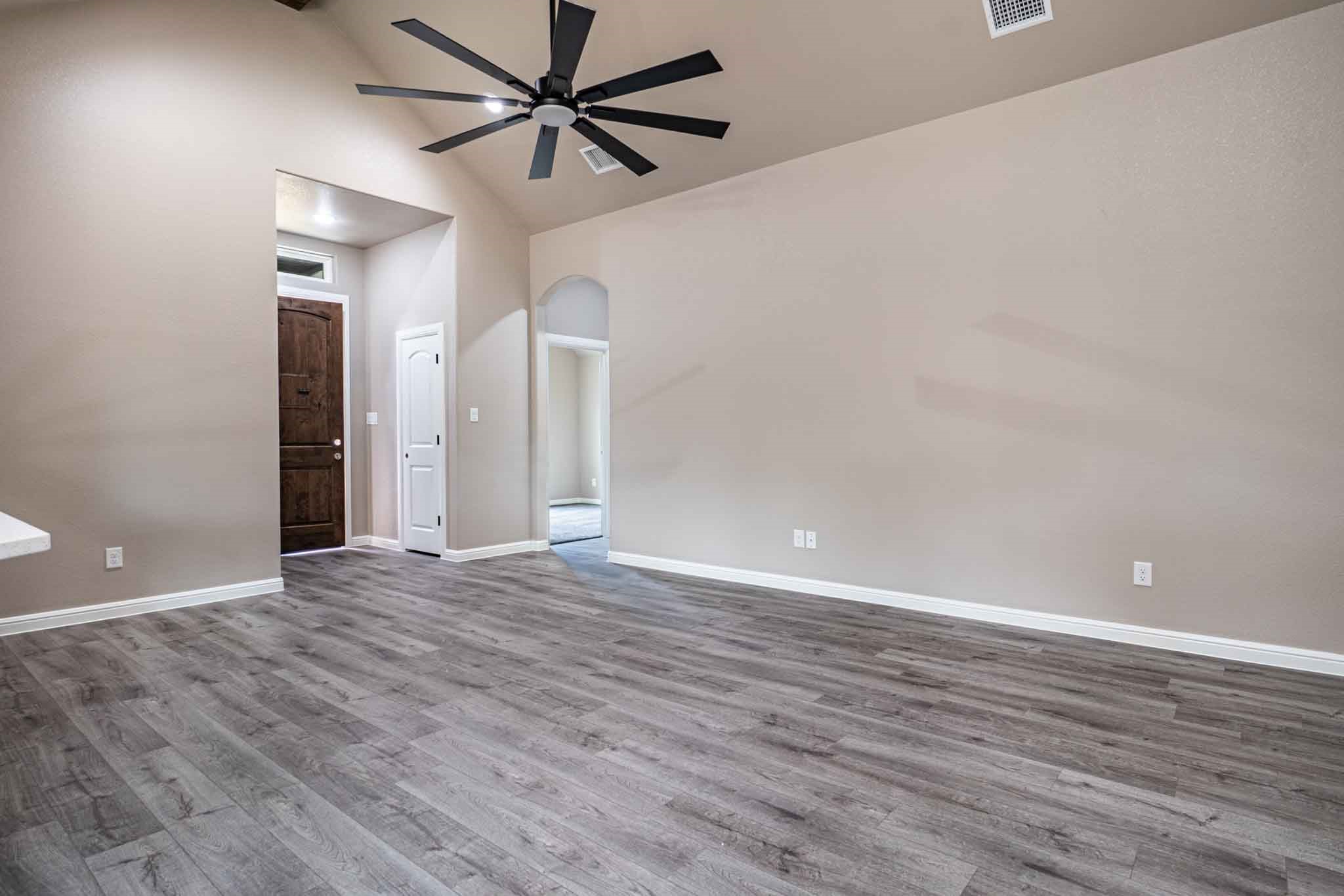 916 Mojave Trail Granbury TX 76048