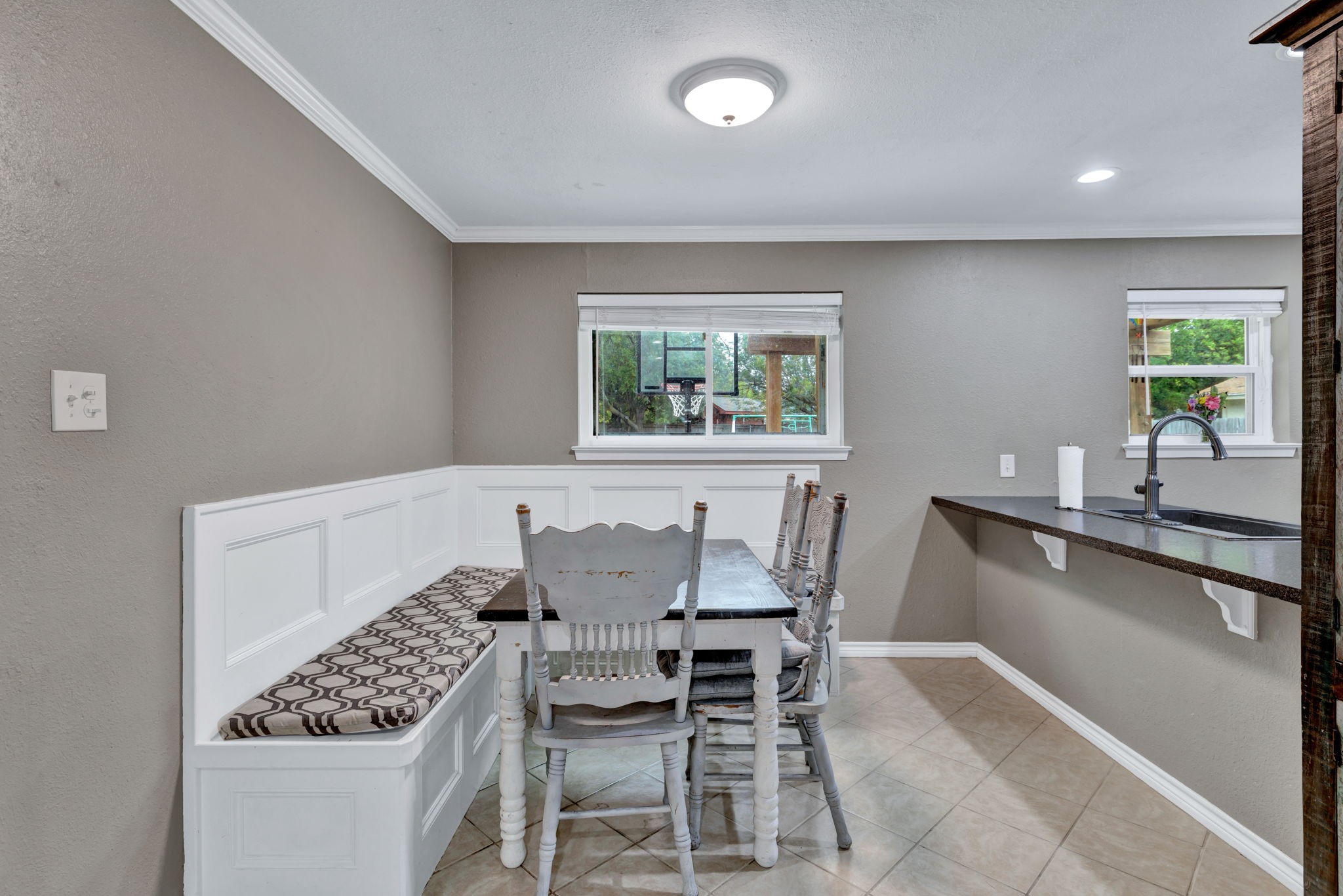 732 Hillside Drive Burleson TX 76028