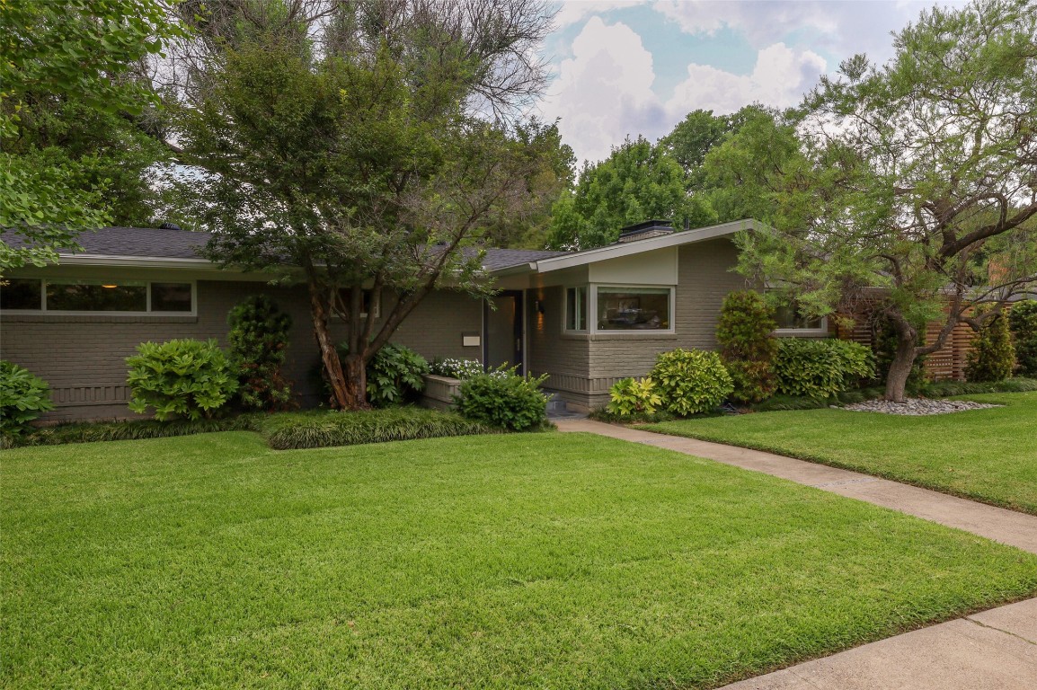 6631 Ridgemont Drive Dallas TX 75214