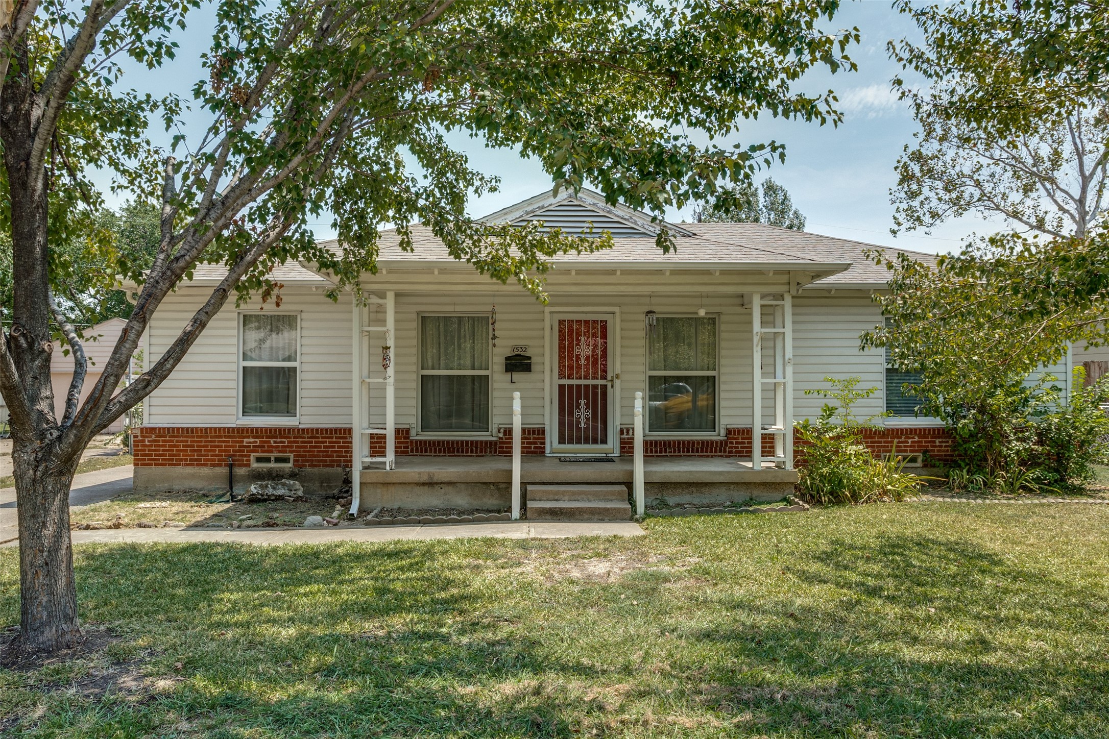 1532 Jo Ann Drive Garland TX 75042