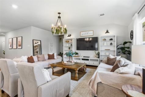 1501 Pleasant Knoll Trail Aubrey TX 76227